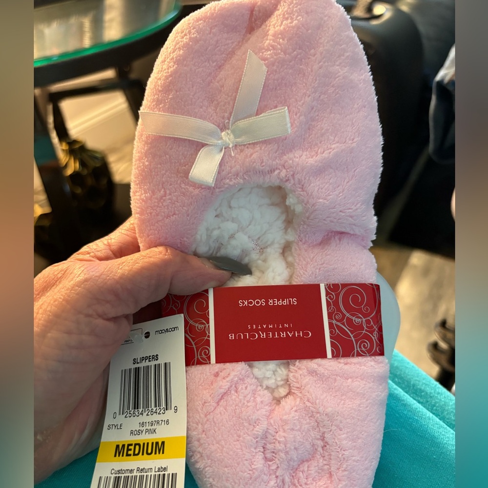 Charter Club intimate size, medium Pink slipper, socks NWT